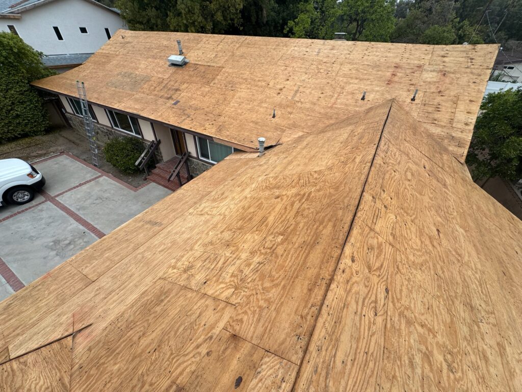 roofing contractor La Crescenta CA